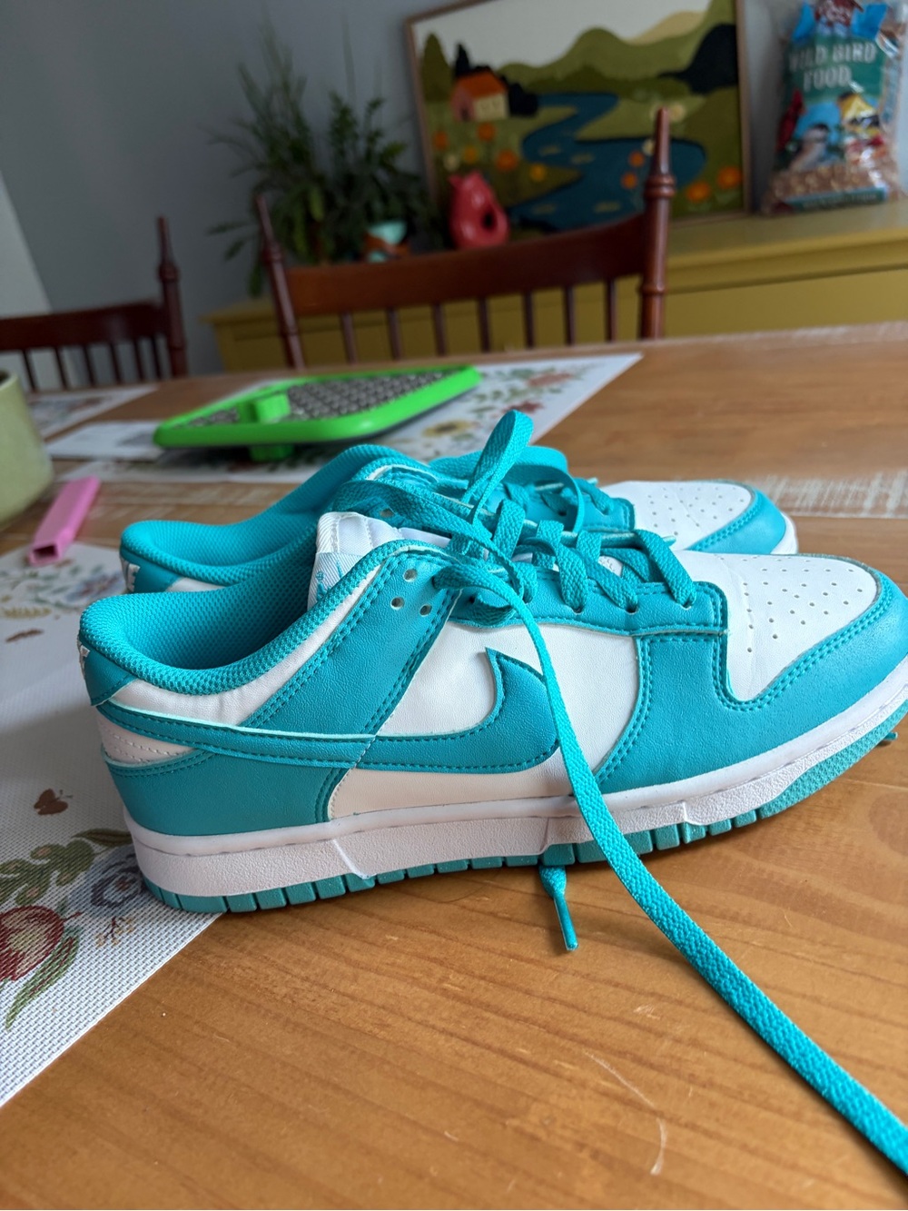 Nike Low-Top Sneakers in Turquoise & White - Picture 3 of 8
